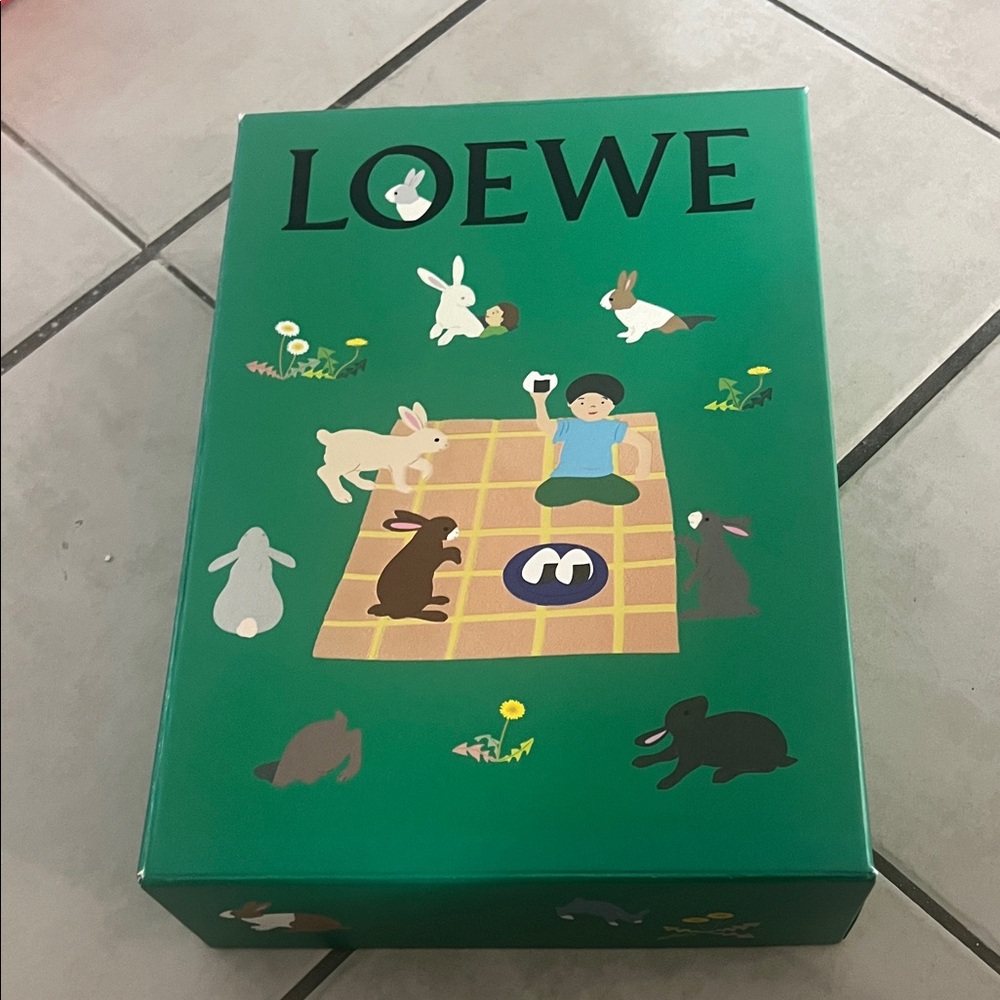 Loewe Green Box with Rabbit Picnic Design
